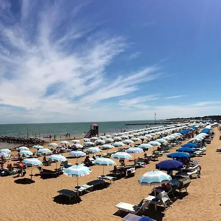 Three-room Attic Very Near The Centre Of * Lignano Sabbiadoro